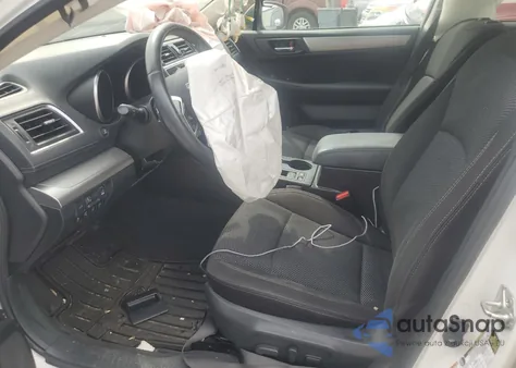 2018 Subaru Outback 2.5I Premium z USA, uszkodzony, nr VIN 4S4BSAFC1J3238090